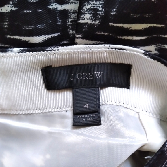 J Crew Black White Abstract print pleated skirt, size 4 - Picture 6 of 9
